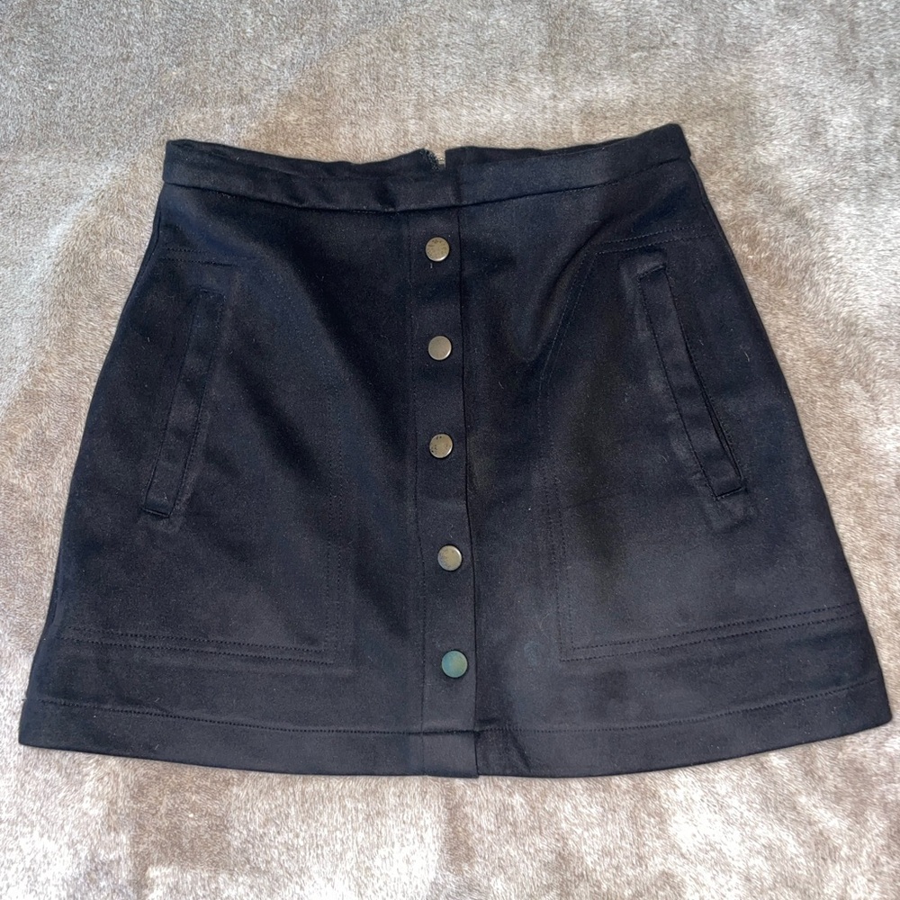 Chic Black Button-Front Skirt